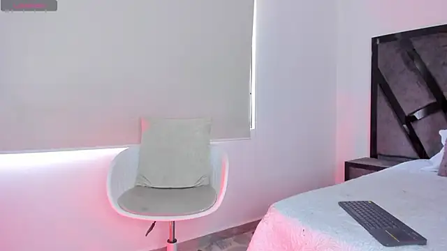 CandyMeyerss  online show from January 31, 2025, 9:37 pm