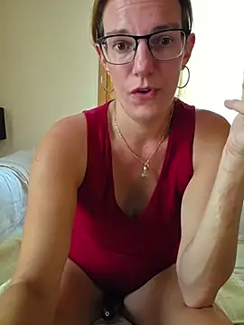 Snapshot of SpiceLea chatting on July 18, 2026, 12:36 pm SpiceLea online show from July 18, 2026, 12:36 pm