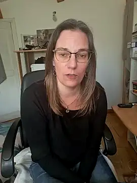 SpiceLea online show from January 7, 2025, 2:41 pm