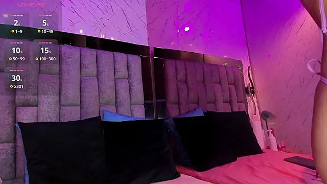 AshleyCampbell  online show from January 23, 2025, 5:13 am