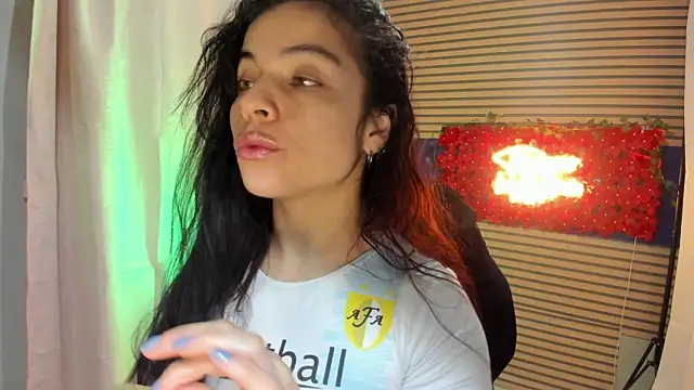 rosse 2504 online show from December 3, 2025, 1:32 pm