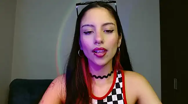 Snapshot of Ary_Pieerce chatting on December 19, 2024, 8:13 pm Ary Pieerce online show from December 19, 2024, 8:13 pm