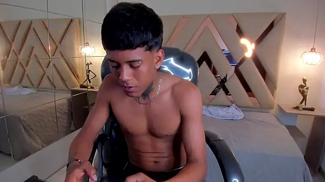 Snapshot of Alan_Cute18 chatting on February 16, 2026, 1:43 pm Alan Cute18 online show from February 16, 2026, 1:43 pm