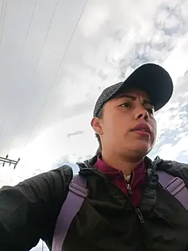 Snapshot of _andrea30 chatting on October 14, 2025, 11:44 am  andrea30 online show from October 14, 2025, 11:44 am