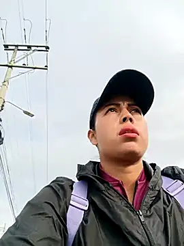 Snapshot of _andrea30 chatting on October 20, 2025, 11:33 am  andrea30 online show from October 20, 2025, 11:33 am