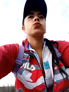  andrea30 online show from February 26, 2025, 12:27 pm