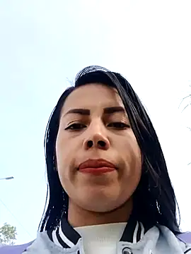  andrea30 online show from February 19, 2025, 12:33 pm