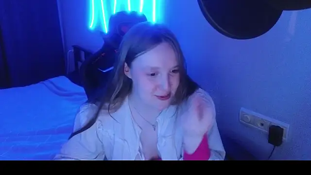 Snapshot of KatrinaFlam chatting on January 4, 2025, 2:14 pm KatrinaFlam online show from January 4, 2025, 2:14 pm