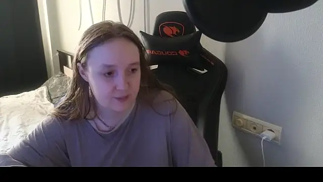 Snapshot of KatrinaFlam chatting on December 9, 2024, 4:45 am KatrinaFlam online show from December 9, 2024, 4:45 am