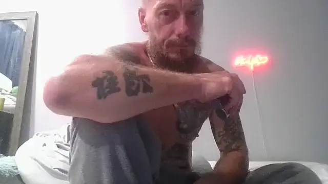 Snapshot of deepinnnnn chatting on September 28, 2025, 8:43 am deepinnnnn online show from September 28, 2025, 8:43 am