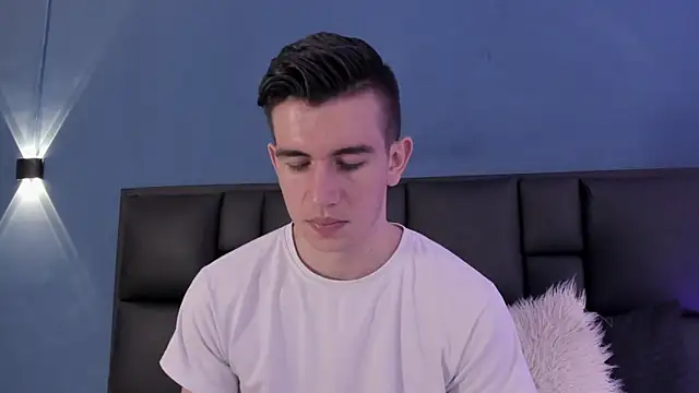 Snapshot of MikaelSlow chatting on September 25, 2025, 4:07 am MikaelSlow online show from September 25, 2025, 4:07 am