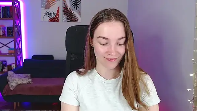 kenzie x online show from March 22, 2025, 1:52 pm