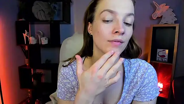 kenzie x online show from March 13, 2025, 11:51 am