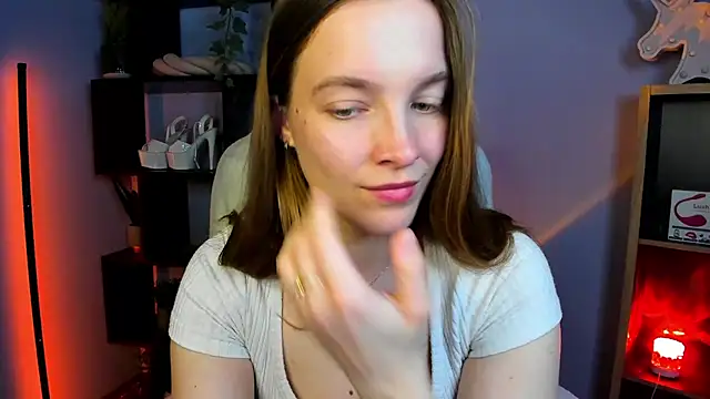 kenzie x online show from March 11, 2025, 11:55 am