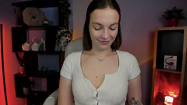 kenzie x online show from February 3, 2025, 5:18 am