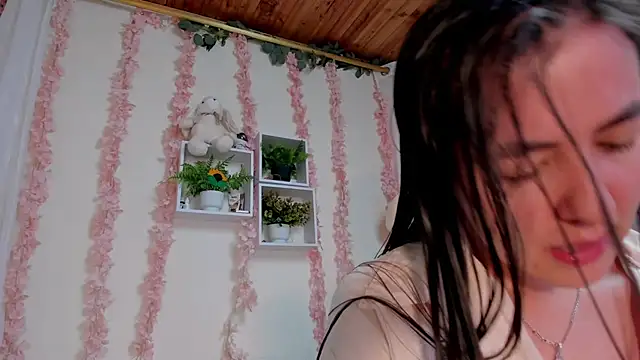 Snapshot of Idara_and_Edahi01 chatting on October 18, 2025, 7:38 pm Idara and Edahi01 online show from October 18, 2025, 7:38 pm