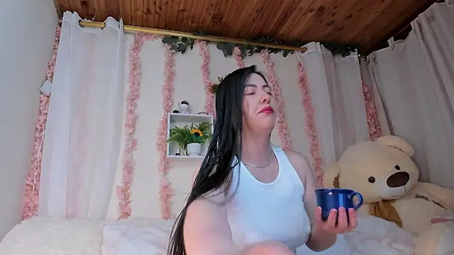 Snapshot of Idara_and_Edahi01 chatting on January 10, 2026, 1:06 pm Idara and Edahi01 online show from January 10, 2026, 1:06 pm