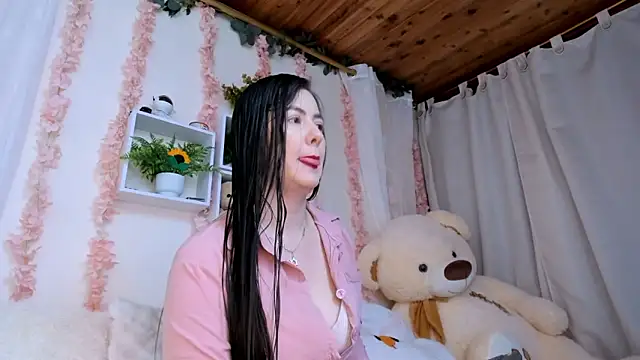 Snapshot of Idara_and_Edahi01 chatting on January 6, 2026, 1:15 pm Idara and Edahi01 online show from January 6, 2026, 1:15 pm