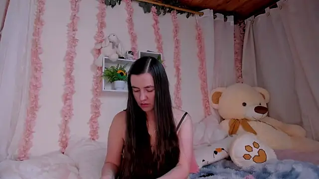 Snapshot of Idara_and_Edahi01 chatting on October 23, 2025, 5:44 pm Idara and Edahi01 online show from October 23, 2025, 5:44 pm