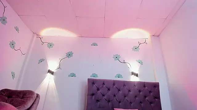 Snapshot of GENNESIS_LOVE chatting on December 1, 2024, 7:41 pm GENNESIS LOVE online show from December 1, 2024, 7:41 pm