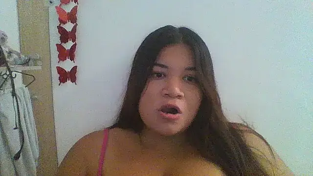 Snapshot of sienna_marie chatting on January 24, 2025, 4:28 pm sienna marie online show from January 24, 2025, 4:28 pm