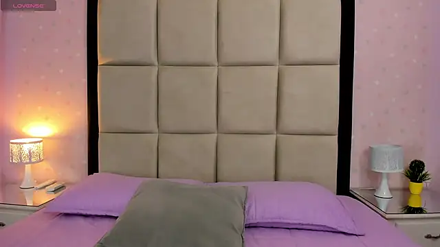 HannaClarrk  online show from November 30, 2025, 12:39 pm