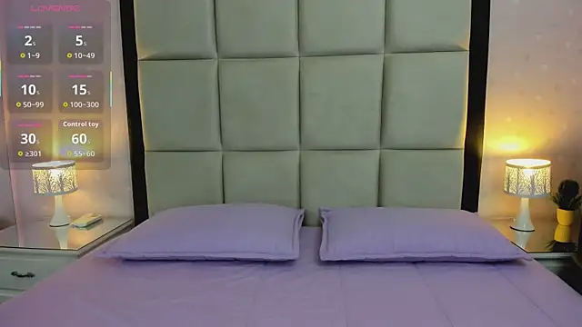 HannaClarrk  online show from November 25, 2025, 7:03 pm