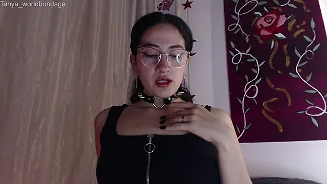 Tanya WorldBondage online show from October 24, 2025, 11:59 pm