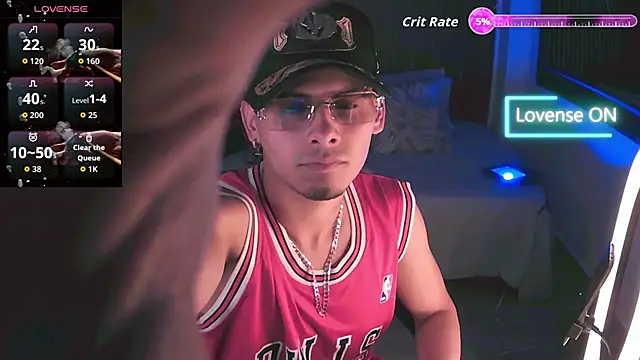 Snapshot of _white_fox_1 chatting on September 23, 2025, 10:39 pm white fox 1 online show from September 23, 2025, 10:39 pm