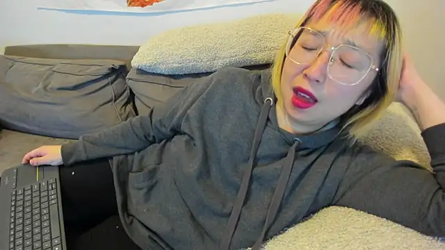 luxgray online show from January 21, 2025, 1:29 am