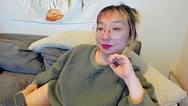 luxgray online show from February 9, 2025, 12:28 am