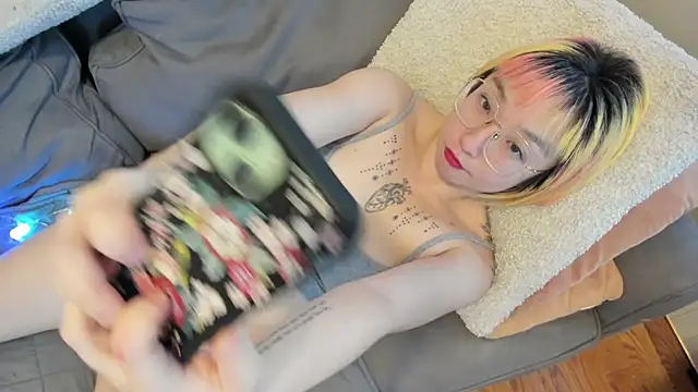 luxgray online show from December 26, 2024, 9:37 pm