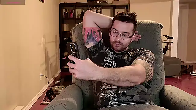 JayXCee Official online show from October 19, 2025, 1:52 am