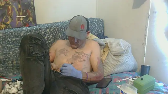 Snapshot of SoloMan2023 chatting on October 31, 2025, 5:04 am SoloMan2023 online show from October 31, 2025, 5:04 am