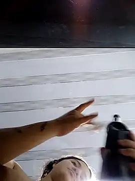 Liancy online show from March 13, 2026, 5:23 am