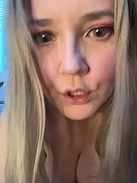 nymferatu online show from February 18, 2025, 7:19 pm