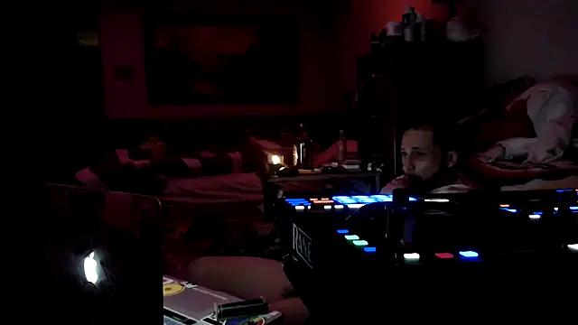 tongueispowerr6d9 online show from February 9, 2025, 7:37 am