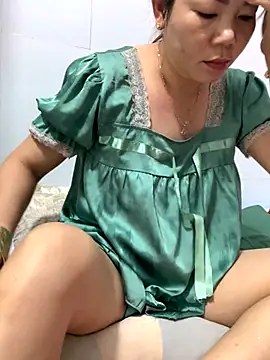 Snapshot of Baby-bigtits chatting on October 15, 2025, 11:57 pm Baby-bigtits online show from October 15, 2025, 11:57 pm