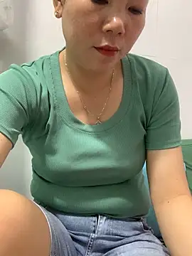 Snapshot of Baby-bigtits chatting on September 26, 2025, 1:56 am Baby-bigtits online show from September 26, 2025, 1:56 am