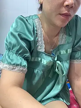 Snapshot of Baby-bigtits chatting on October 2, 2025, 11:35 am Baby-bigtits online show from October 2, 2025, 11:35 am