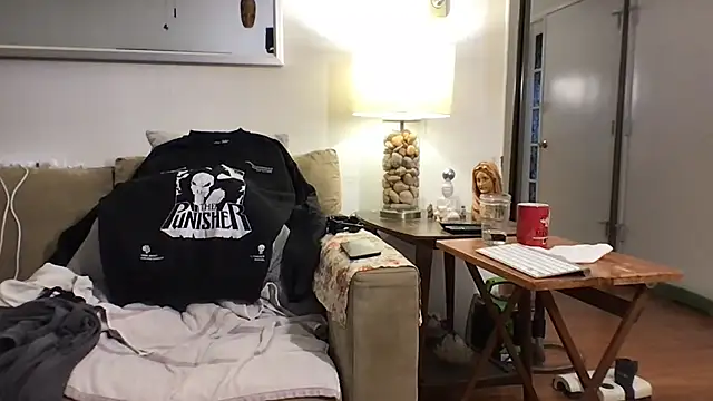 Snapshot of Rock_Pierce chatting on October 27, 2025, 9:49 pm Rock Pierce online show from October 27, 2025, 9:49 pm