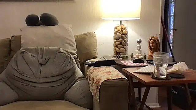 Snapshot of Rock_Pierce chatting on October 17, 2025, 9:27 pm Rock Pierce online show from October 17, 2025, 9:27 pm