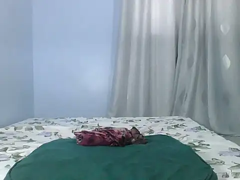 Snapshot of sandra_sauvage chatting on September 19, 2025, 6:39 am sandra sauvage online show from September 19, 2025, 6:39 am