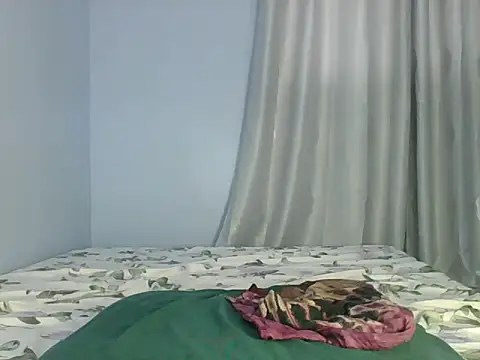 Snapshot of sandra_sauvage chatting on September 20, 2025, 11:15 am sandra sauvage online show from September 20, 2025, 11:15 am