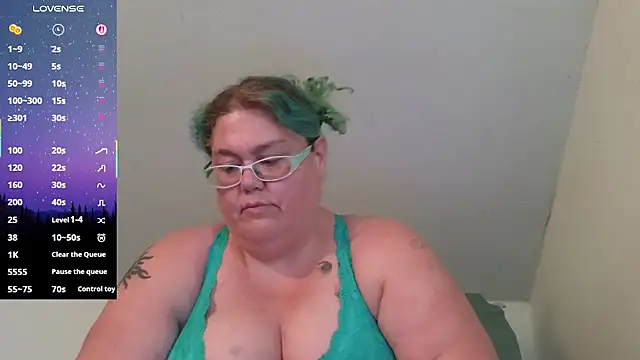 Snapshot of EmberCum chatting on October 2, 2025, 9:51 pm EmberCum online show from October 2, 2025, 9:51 pm