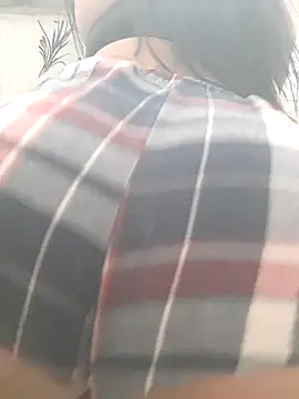 luamelr online show from January 15, 2026, 12:41 pm