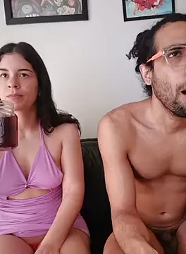 Redfloweer1 online show from September 25, 2025, 2:01 pm