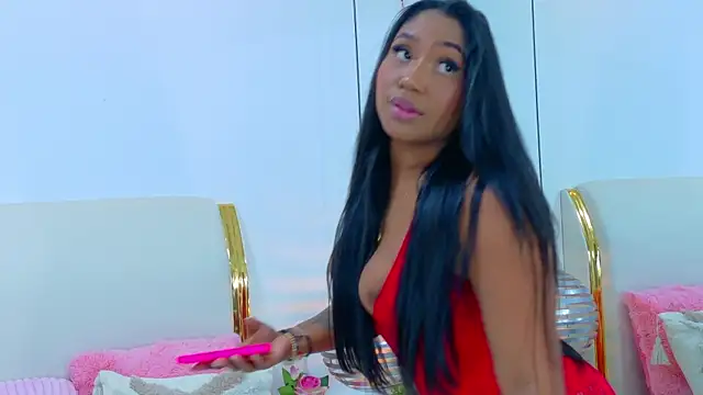 NaiomyLanes online show from April 17, 2026, 1:25 pm