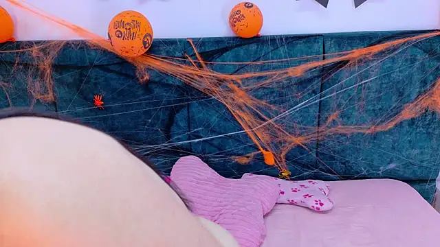 AgathaLynx online show from November 2, 2025, 12:32 pm