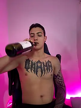 Snapshot of aliensexy chatting on October 22, 2025, 2:00 am aliensexy online show from October 22, 2025, 2:00 am